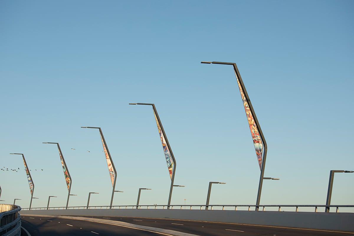 Un lien à travers l’estuaire, le pont Mandurag est tel une icône, utilisé à la fois comme plateforme de pèche et comme lieu de rencontre.