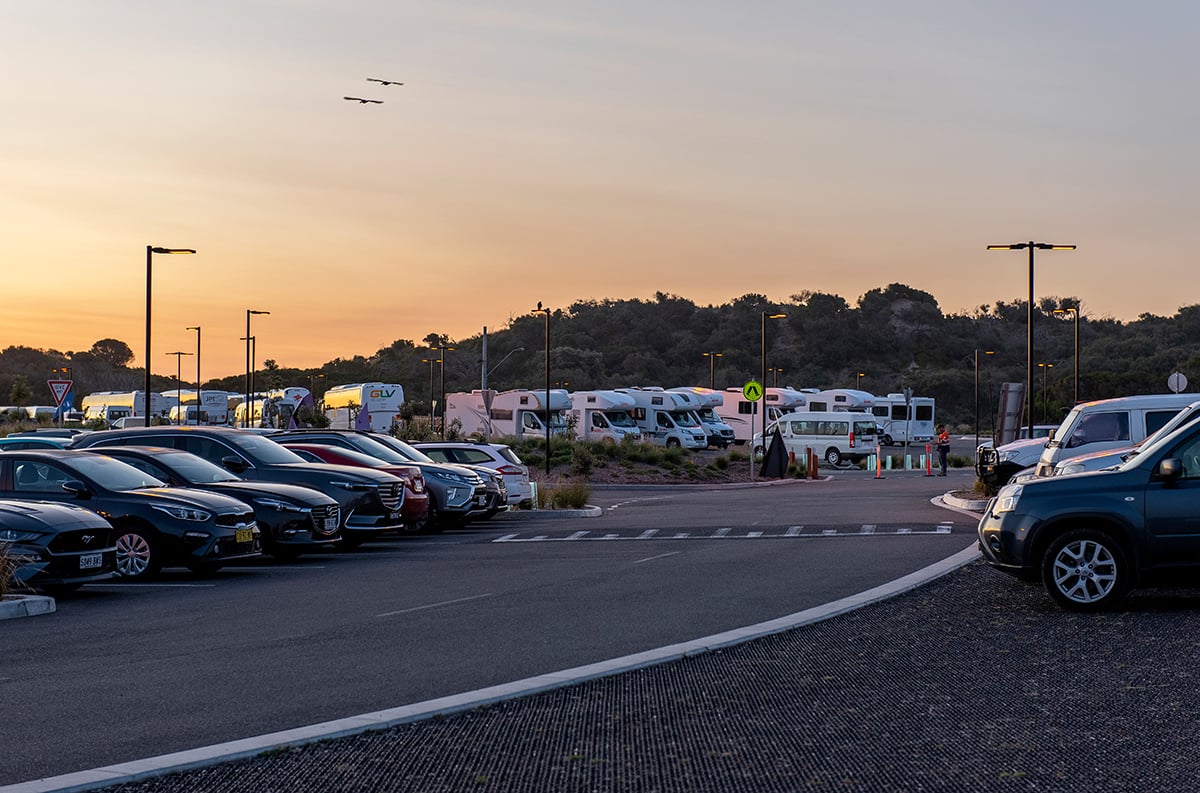Für Phillip Island lieferte WE-EF alle Außenleuchten mit LED-Modulen in Amber, um die natürlichen Rhythmen der Tiere durch einen minimierten Blauanteil im Kunstlicht möglichst wenig zu beeinflussen.