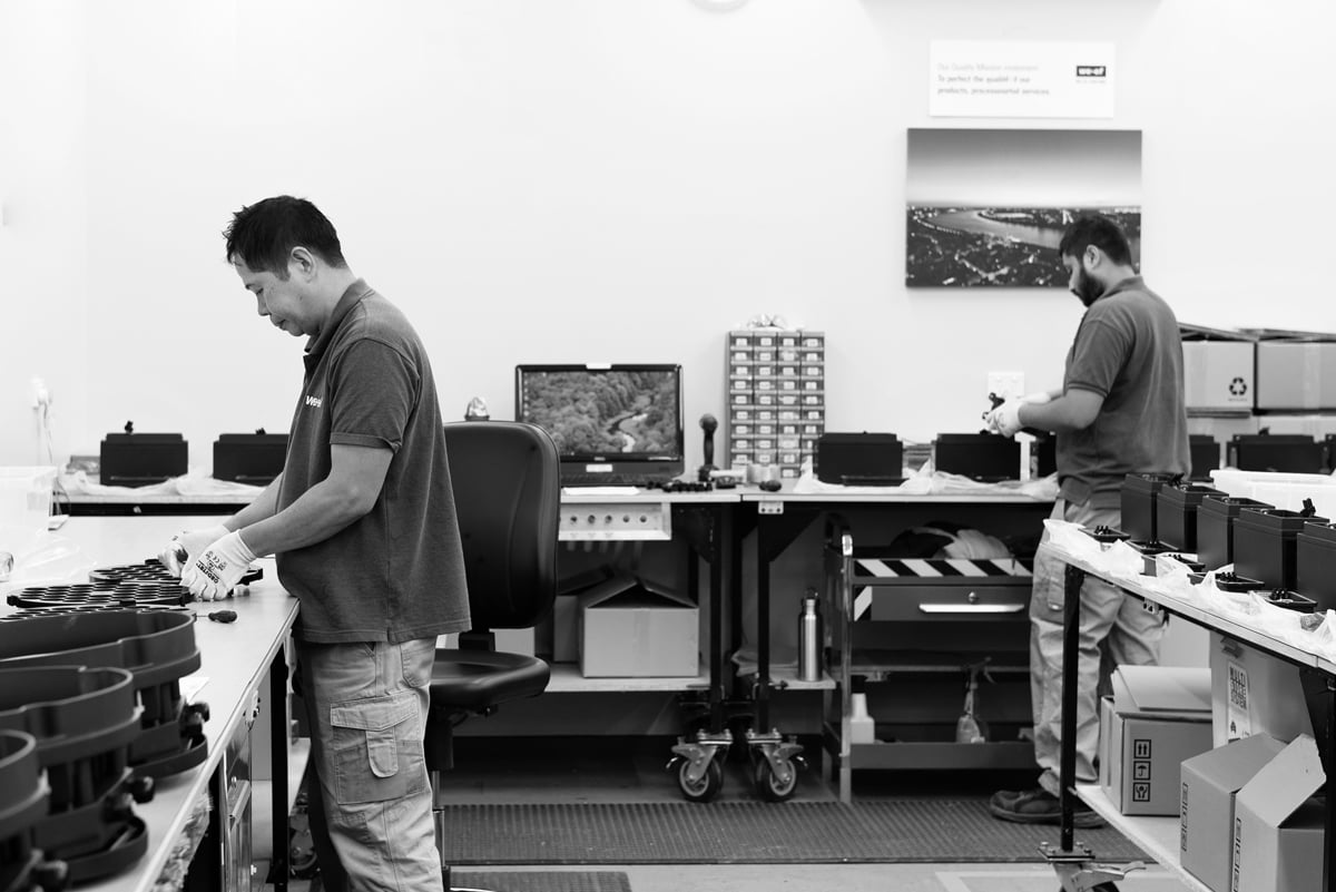 Our locally employed team passionately works together to manufacture and deliver flexible, customised exterior lighting solutions to meet the needs of our customers for any project